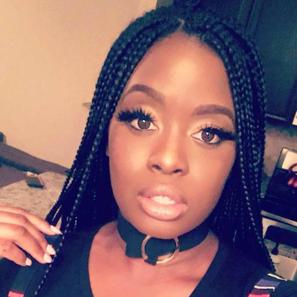 Meet your Posher, Bea - Picture 1 of 1